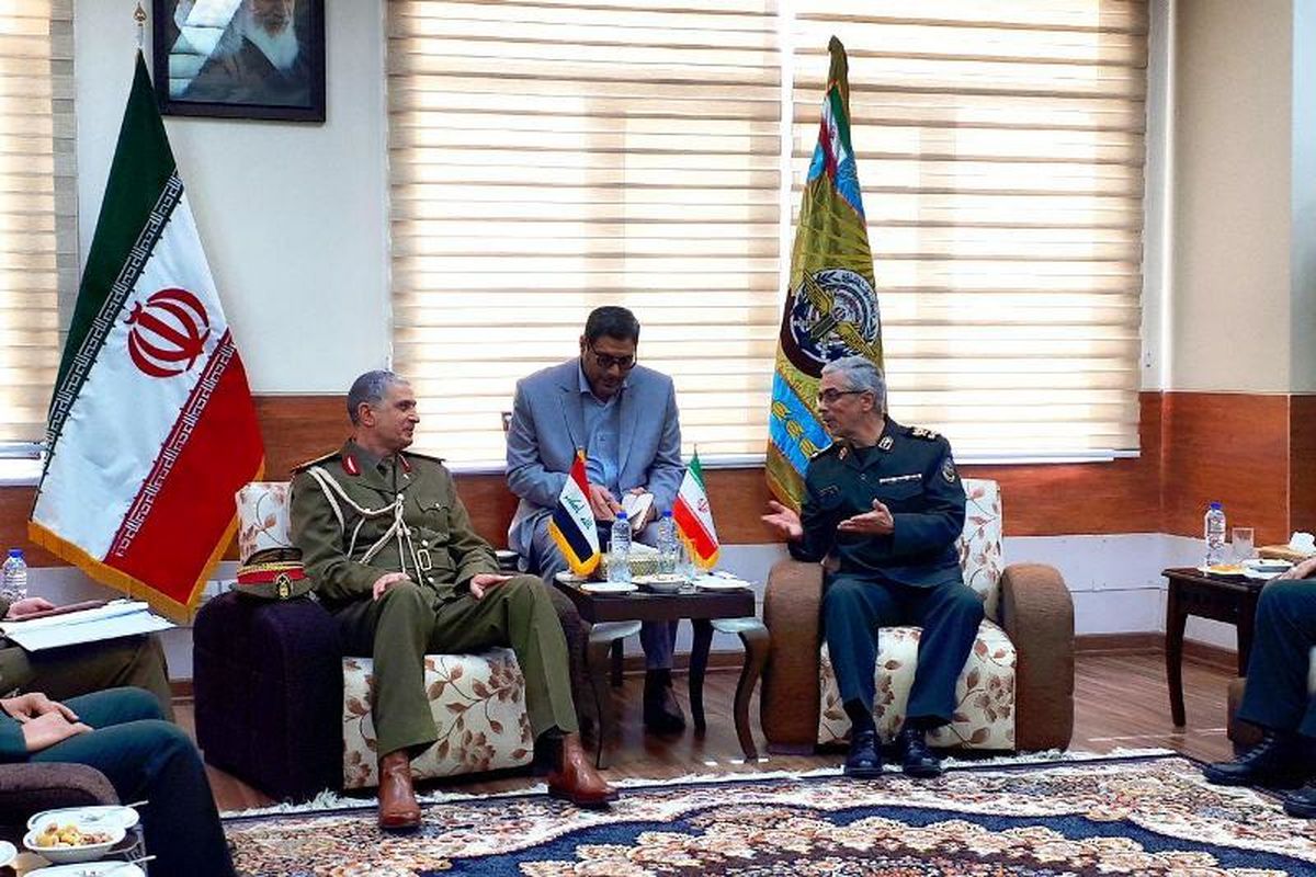 رئیس ستاد ارتش عراق با رئیس ستادکل نیروهای مسلح ایران دیدار کرد