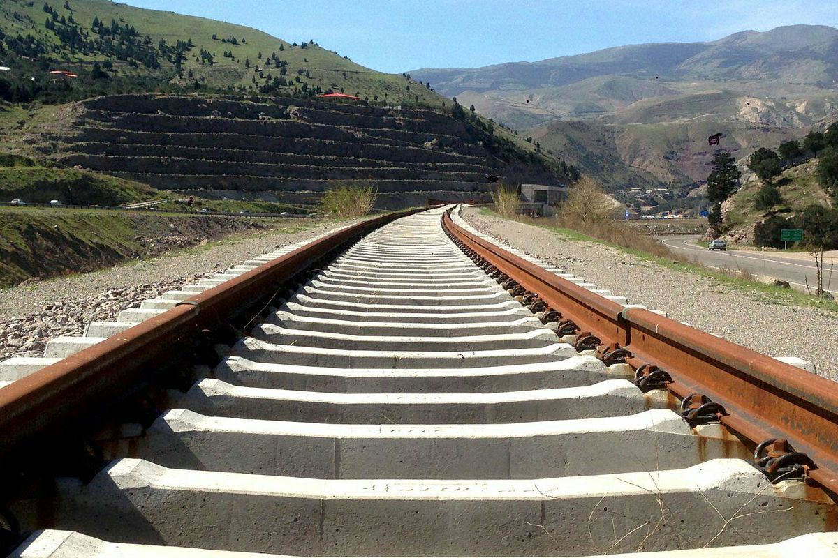 مطالعه و احداث راه‌آهن ارومیه-تبریز در جدول ١٩ قانون بودجه سال ٩٨ ردیف اجرایی گرفت