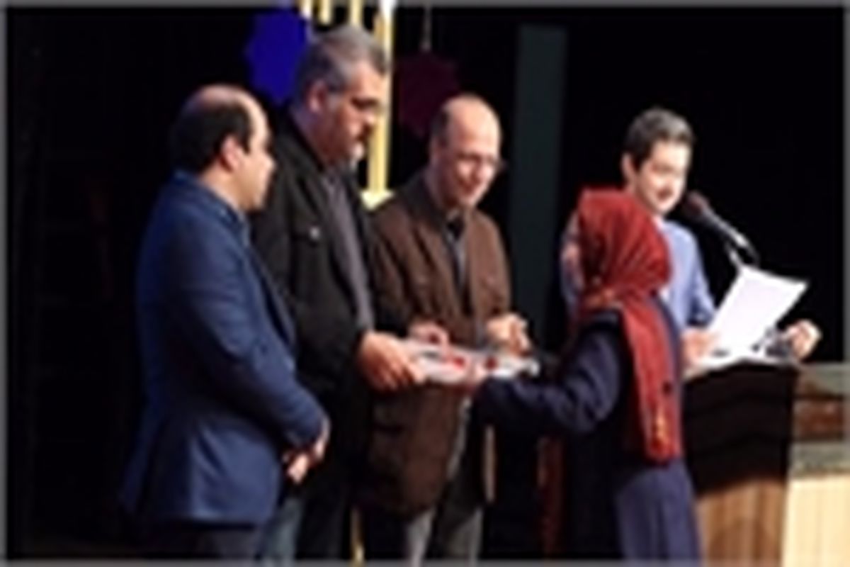 کسب رتبه دوم توسط بانوی دامغانی در جشنواره شعر و داستان انقلاب