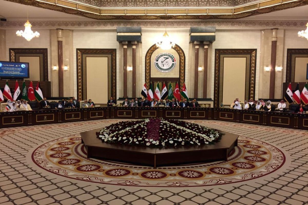 آغاز نشست روسای پارلمان های همسایگان عراق