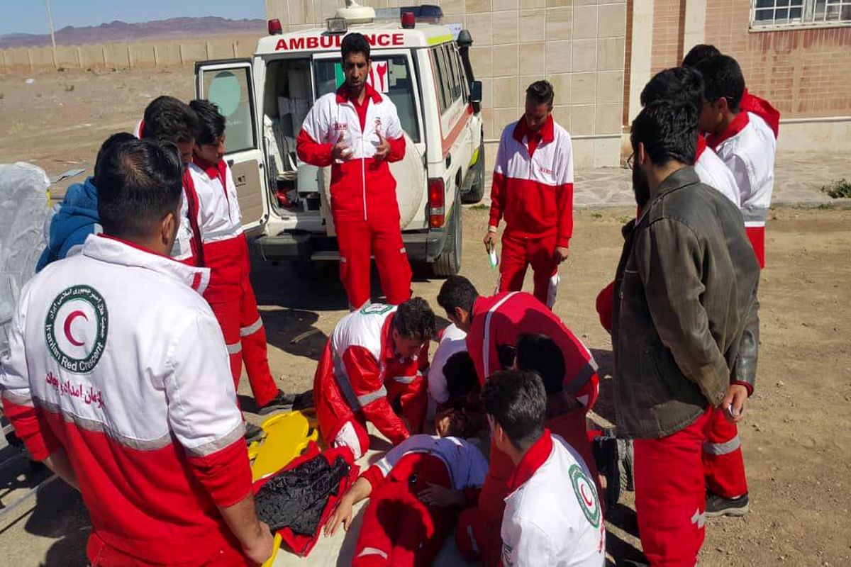 عملیات نجات ۴ ساعته ۶ فرد گرفتارشده در ارتفاعات یکی از روستاهای نیشابور