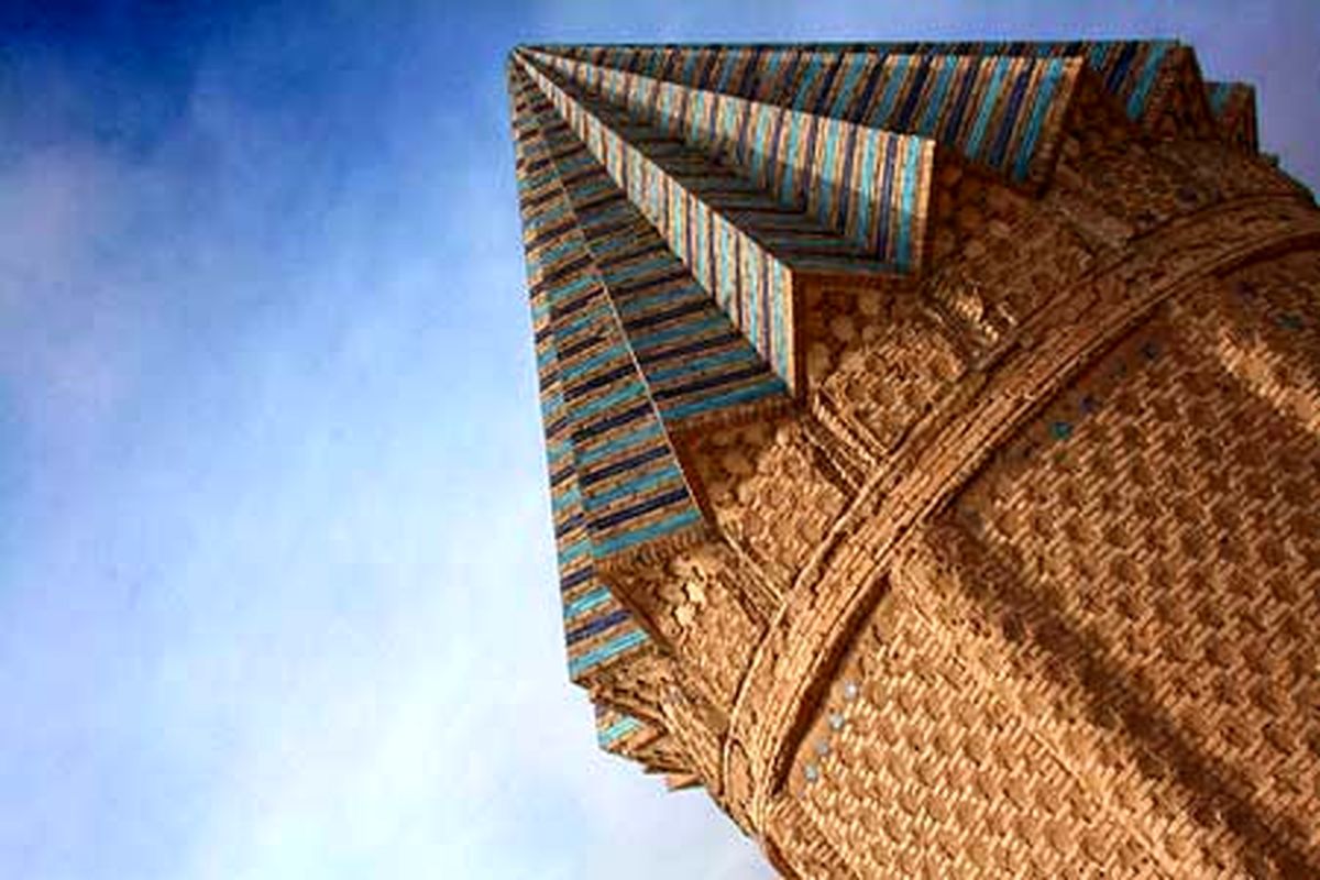 اخنگان، برج مقبره‌ای تیموری در راه توس
