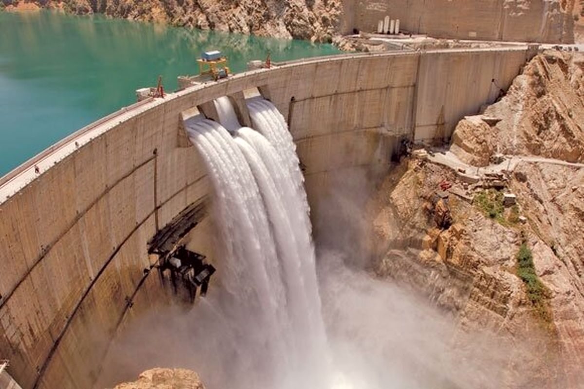 دز و کرخه بحرانی ترین حوضه های استان هستند/ورود ۳ میلیارد مترمکعب سیلاب به سدهای خوزستان