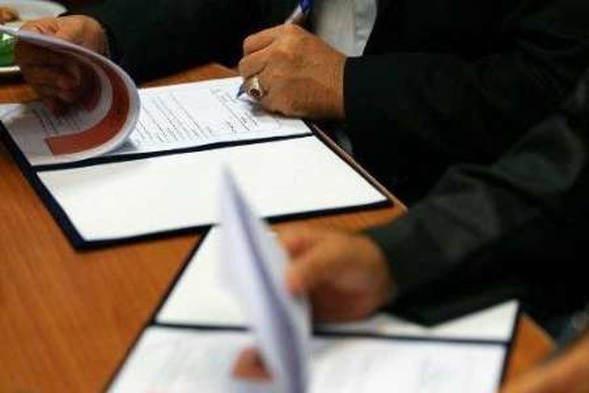 امضای تفاهم‌نامه همکاری میان کمیته امداد و دانشگاه سماء بندرعباس