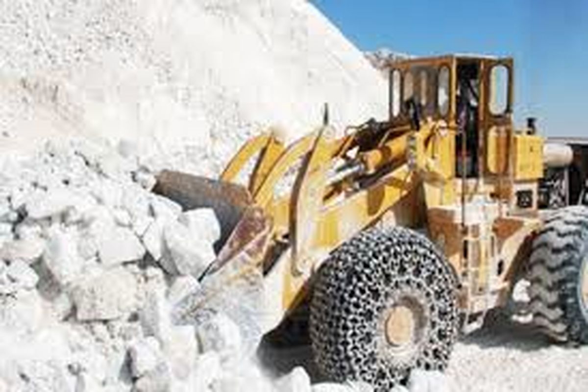 سالانه حدود ۱۰ میلیون تن سنگ گچ از معادن استان سمنان استخراج می شود