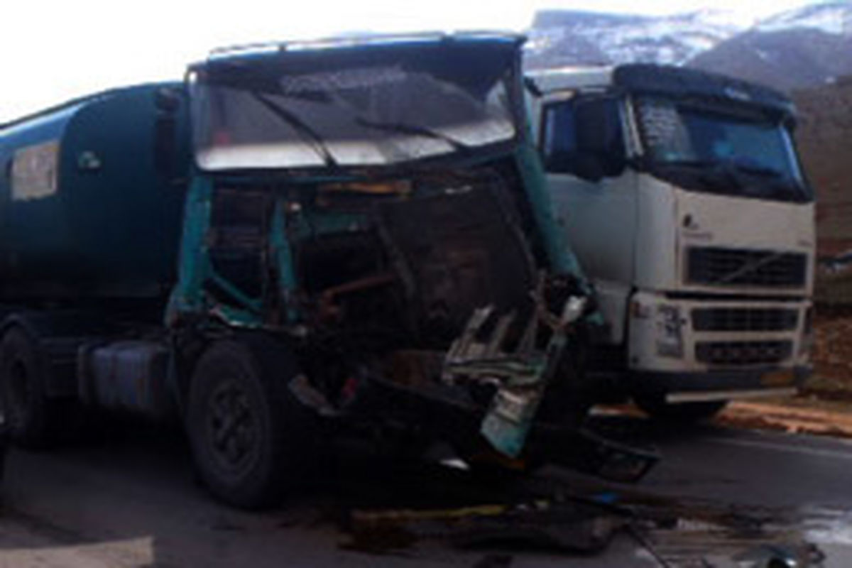 ۴ کشته و ۶ مجروح در تصادف اتوبوس با تریلی در یزد