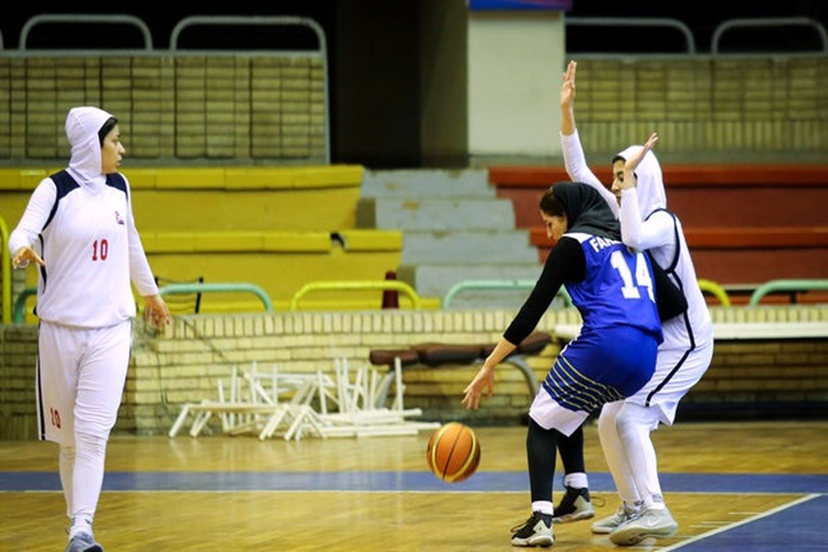 برگزاری اردوی تیم ملی بسکتبال سه نفره بانوان در تالار بسکتبال آزادی