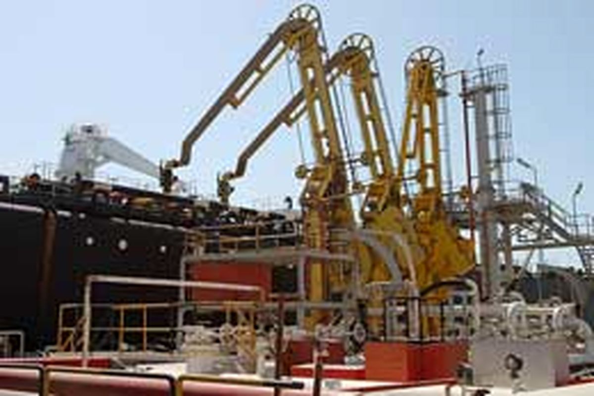 ۲۳۶ اظهارنامه صادراتی فرآورده های نفتی در قزوین صادر شد