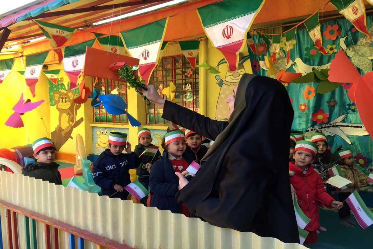 نواخته شدن زنگ انقلاب در مهدهای کودک شهرستان ملارد