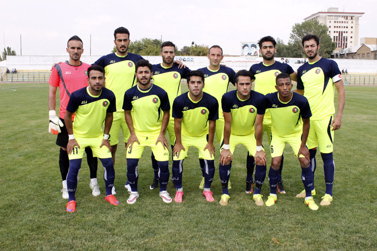 از تیم فوتبال شهرداری همدان حمایت می‌کنیم/ در شکست‌ها و پیروزی ها کنار هم هستیم