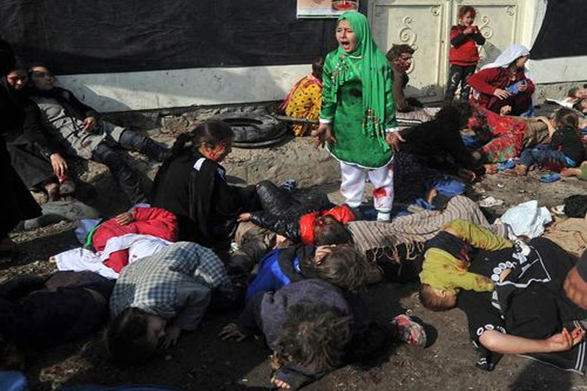 فریاد کودک افغان در پی حمله‌ای انتحاری!