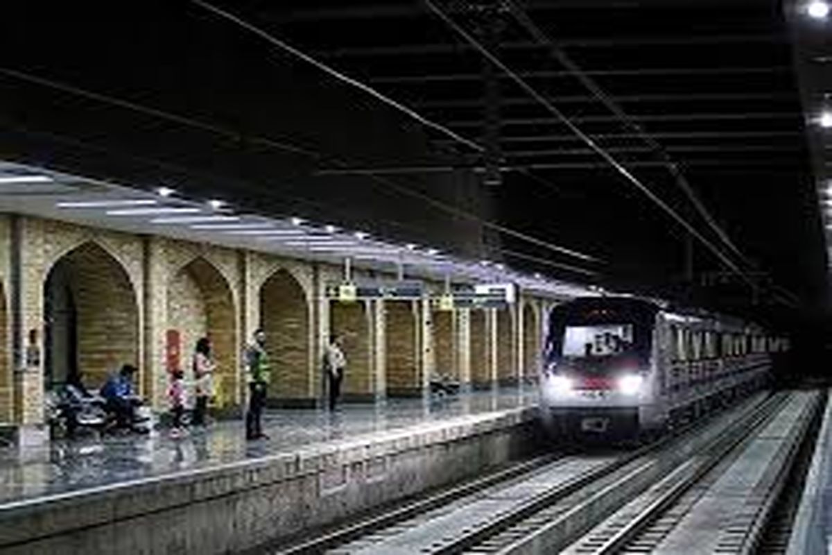 مترو اصفهان در خدمت راهپیمایان ۲۲ بهمن/ فردا مترو رایگان است