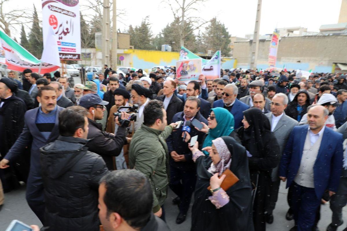 مردم آمده اند که اعلام کنند همچون گذشته مدافع انقلاب اسلامی هستند