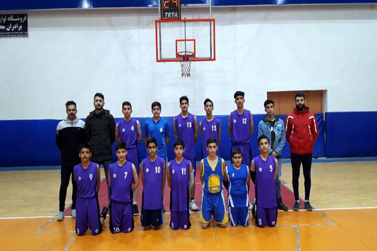 بسکتبالیست های پایه استان در تاکستان با هم رقابت کردند