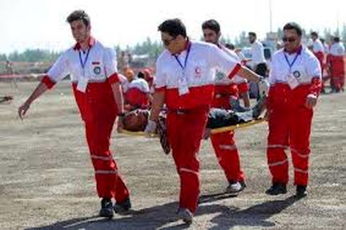 امدادگران هلال احمر زنجان با ۵ کیلومتر پیاده روی بر بالین مصدوم ماهنشانی رسیدند
