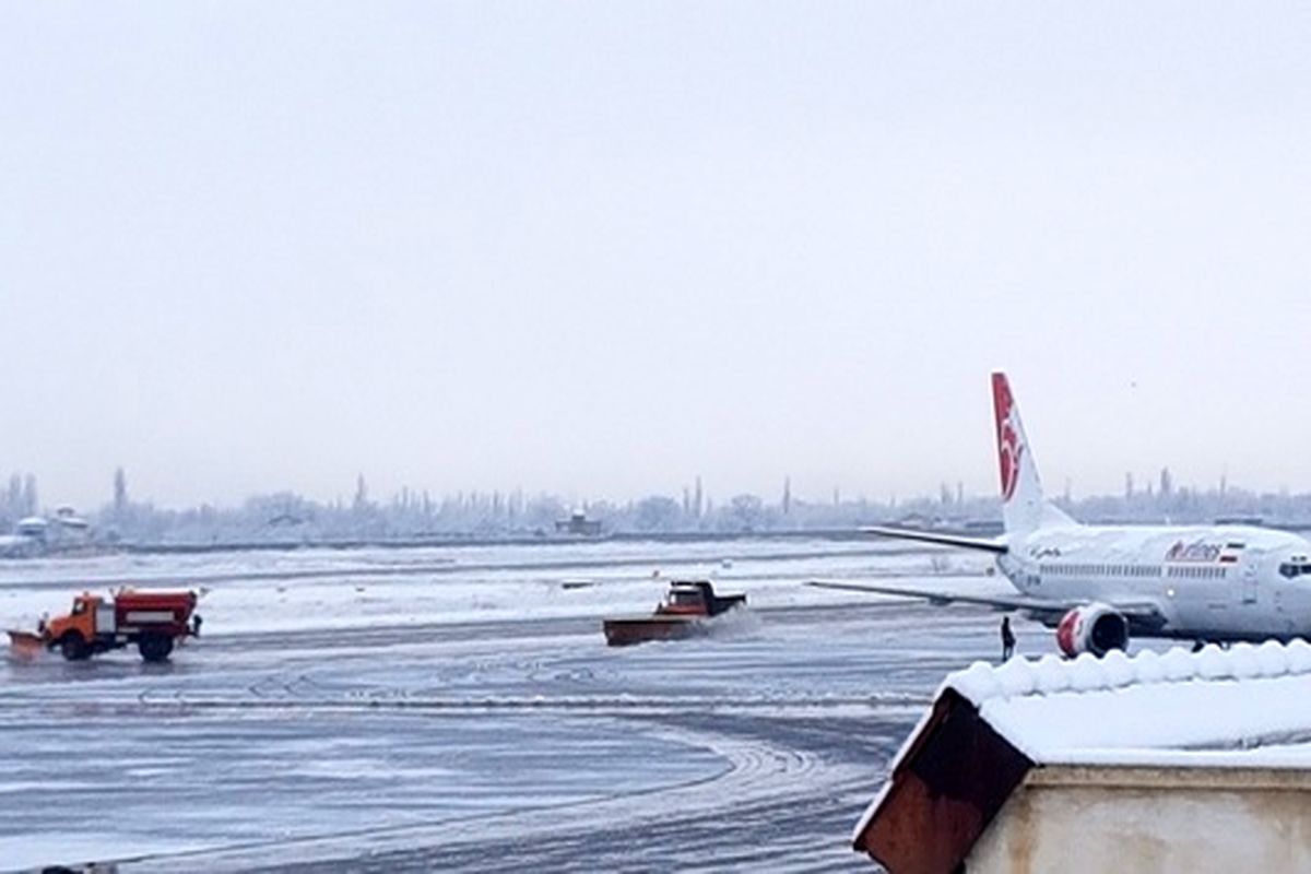 ادامه پروازهای فرودگاه ارومیه علی رغم بارش برف