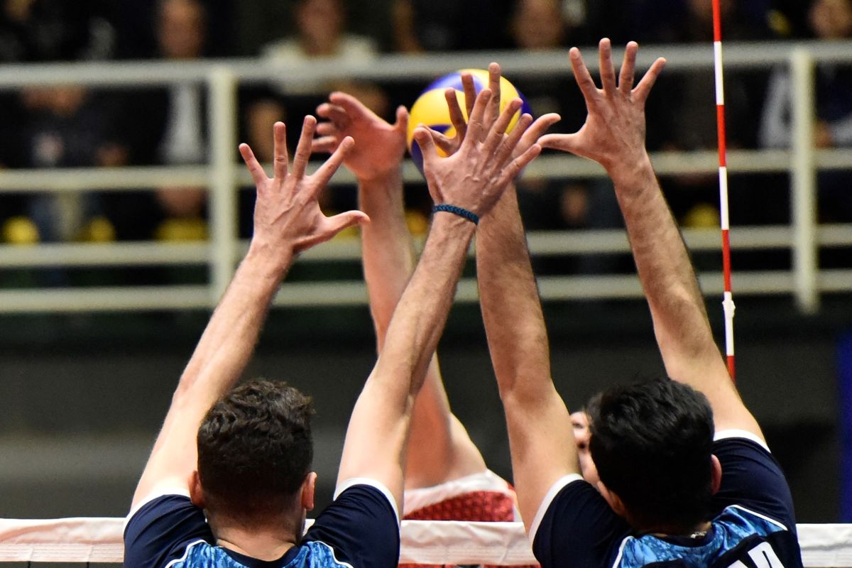 قریب در باشگاه‌های آسیا قضاوت می‌کند