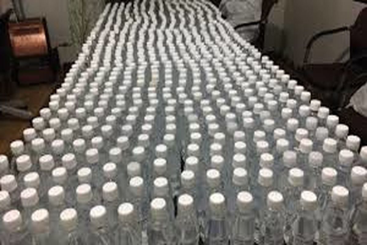 بیش از ۶۰ هزار بطری محلول ضدعفونی‌کننده در شرکت ملی صنایع پتروشیمی تولید شد
