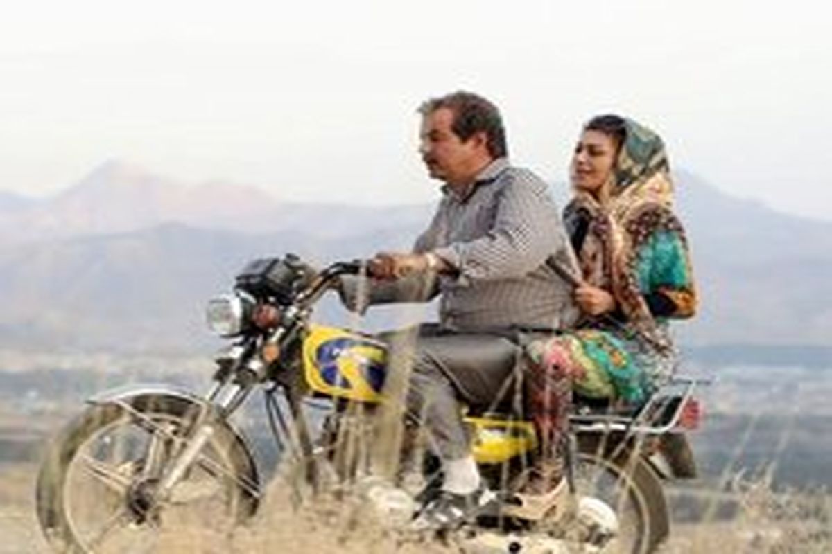 ده فیلم پرفروش سال ۹۸ سینمای ایران/ کمدی ها حکومت سینما را در دست گرفتند!