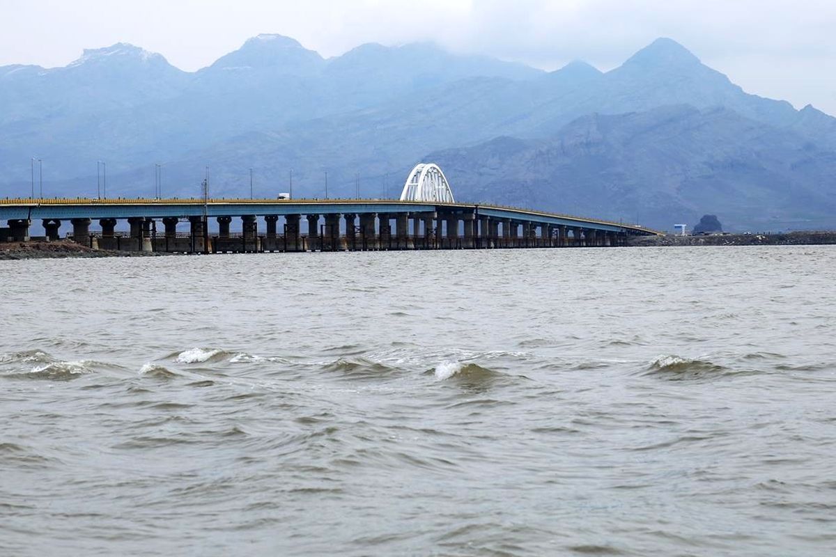 وسعت دریاچه ارومیه به ۷۰ درصد و حجم آب آن به ۱/۳ شرایط اکولوژیک رسیده است
