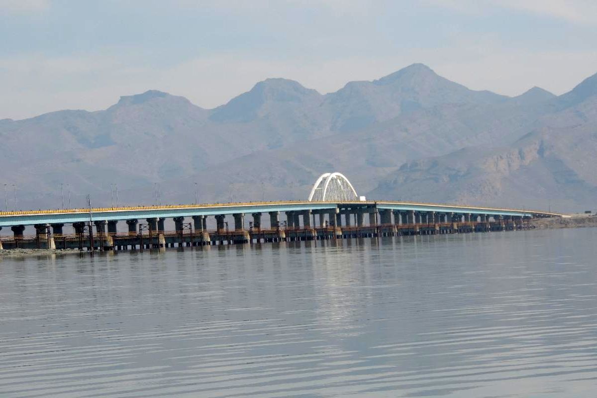 حجم آب دریاچه ارومیه به مرز ۴میلیارد مترمکعب رسید / آب ۷۰درصد سطح اکولوژیک را پوشانده است