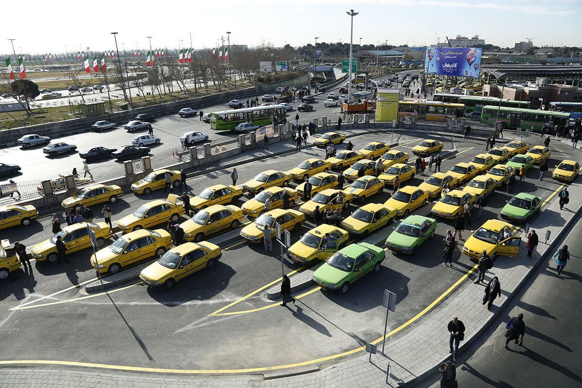 پایانه های تاکسیرانی تهران هوشمند می شوند/ نبود استانداردهای لازم در بیشتر پایانه های تاکسی شهر