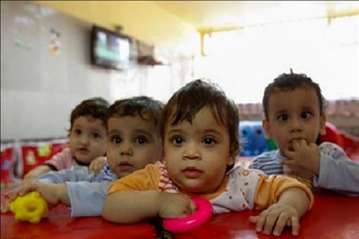 بهره‌مندی ۱۶۰۰ کودک مبتلا به سوء تغذیه استان سمنان از سبد غذایی