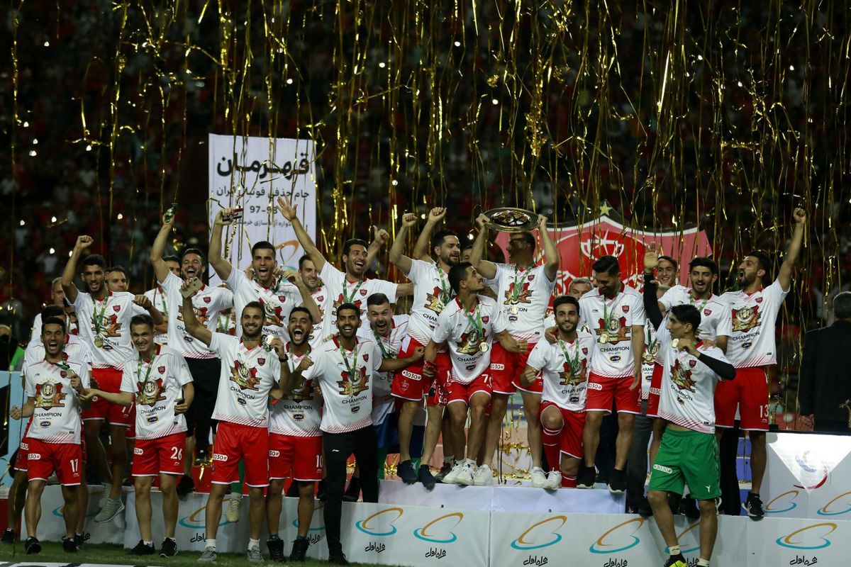 پیام ویژه آقای سفیر برای پرسپولیسی‌ها/ عکس