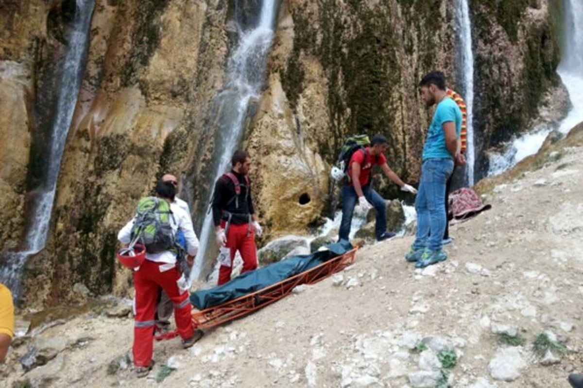 زوج کوهنورد دزفولی سقوط کردند/امداد رسانی به موقع نیروهای امداد هلال احمر اندیکا