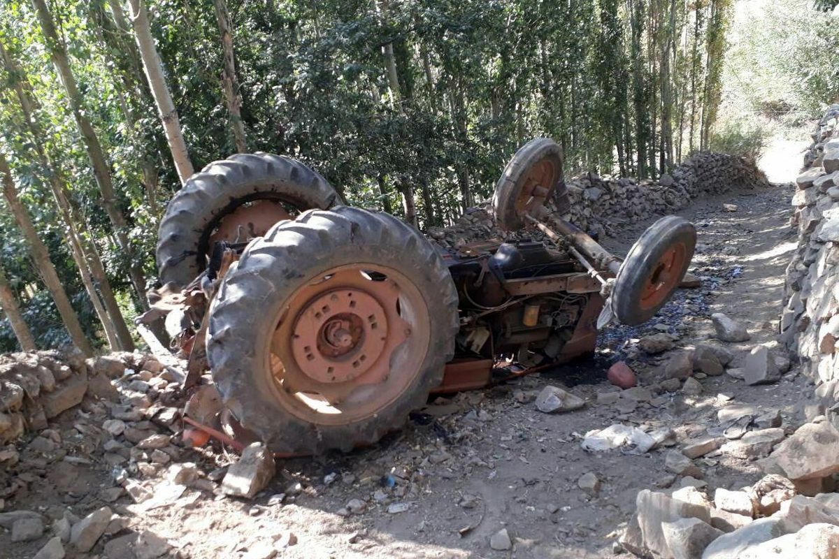 واژگونی تراکتور باعث مرگ راننده شد