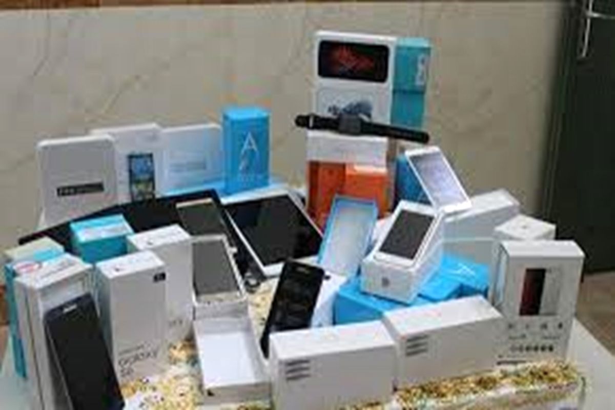 کشف و ضبط محموله گوشی تلفن همراه در زنجان