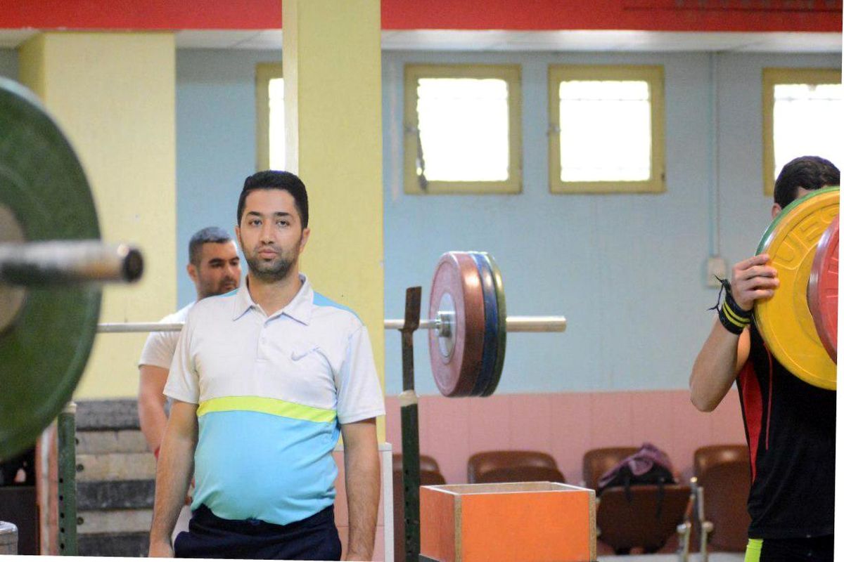 مربی کردستانی همراه تیم ملی وزنه برداری جوانان کشورمان عازم فیجی می شود