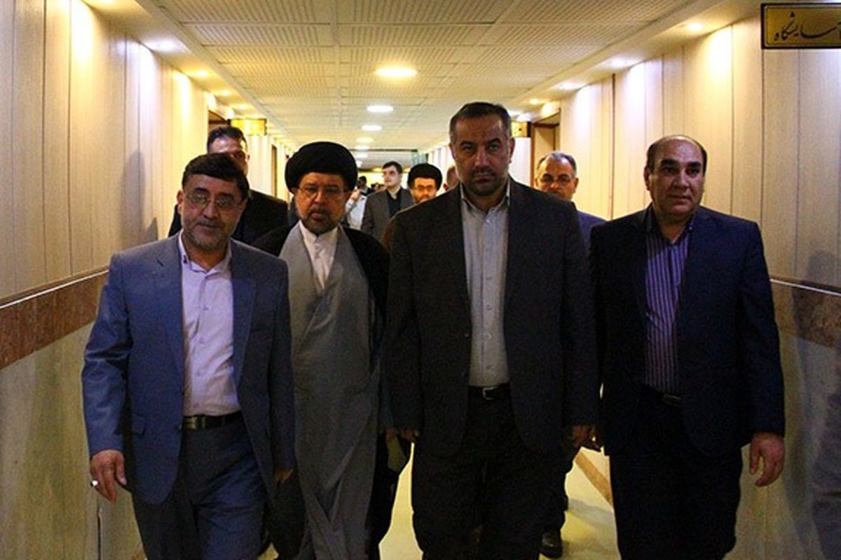 بازدید رئیس کل دادگستری و مسئولان قضایی استان از زندان مرکزی شیراز