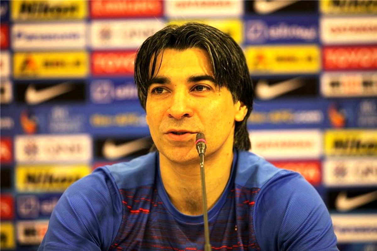 باید یکدل باشیم و به کسب مقام قهرمانی فکر کنیم