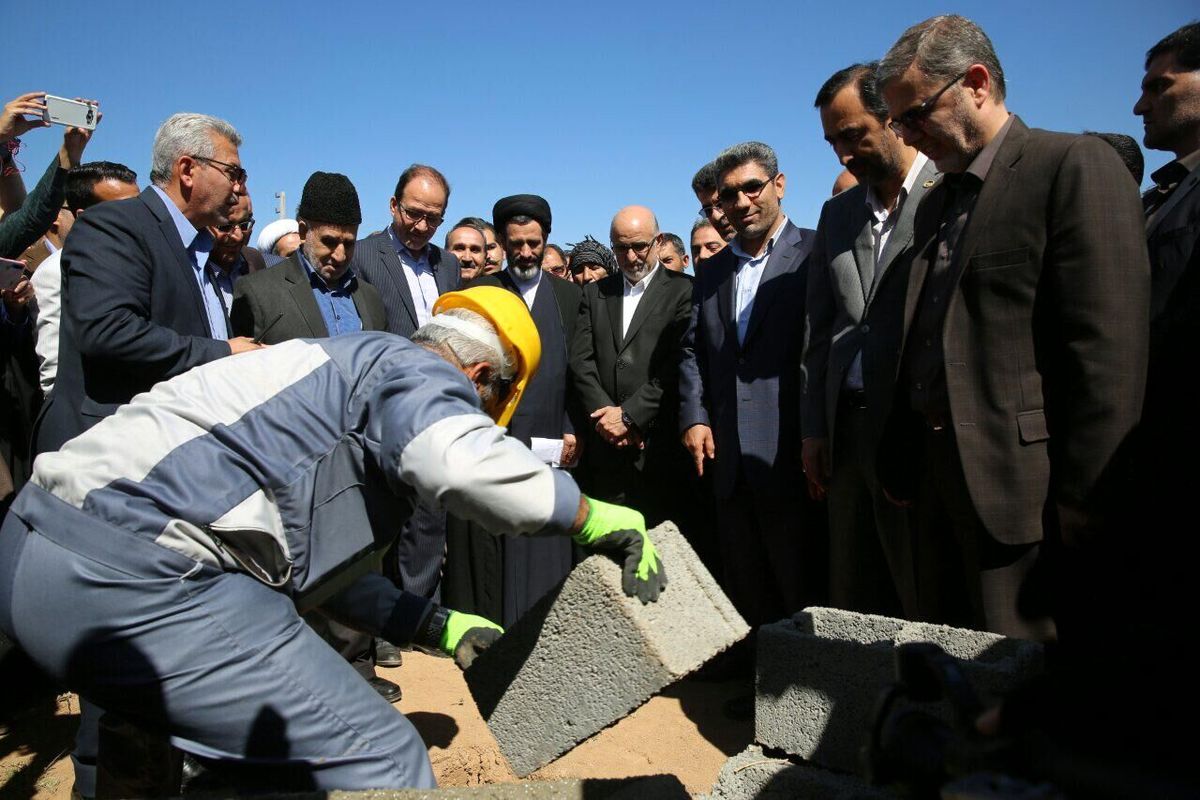 پتروشیمی شهرستان سنقر کلنگ زده شد