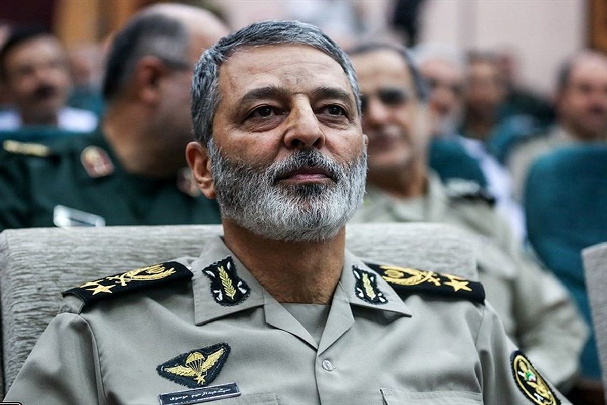 فرمانده ارتش از تیپ مخصوص تبریز بازدید کرد