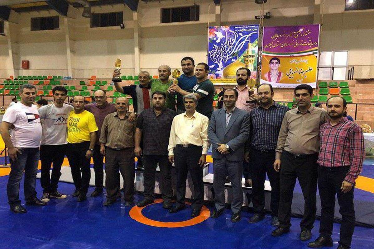 کسب مقام اول تیم کشتی زیرخردسالان شهرستان لاهیجان در مسابقات استانی