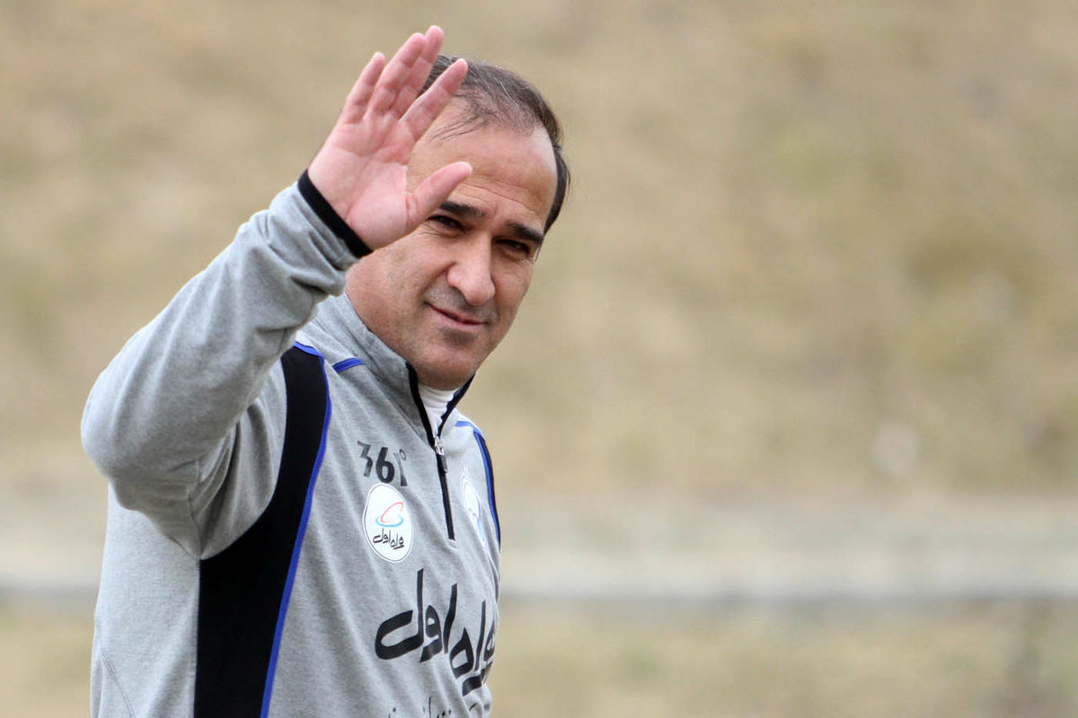 حسینی می‌تواند کاپیتان خوبی باشد/ استقلال بازیکن خارجی درجه یک می‌خواهد/ مربیان بزرگ کنار تیم تمرین می‌کنند