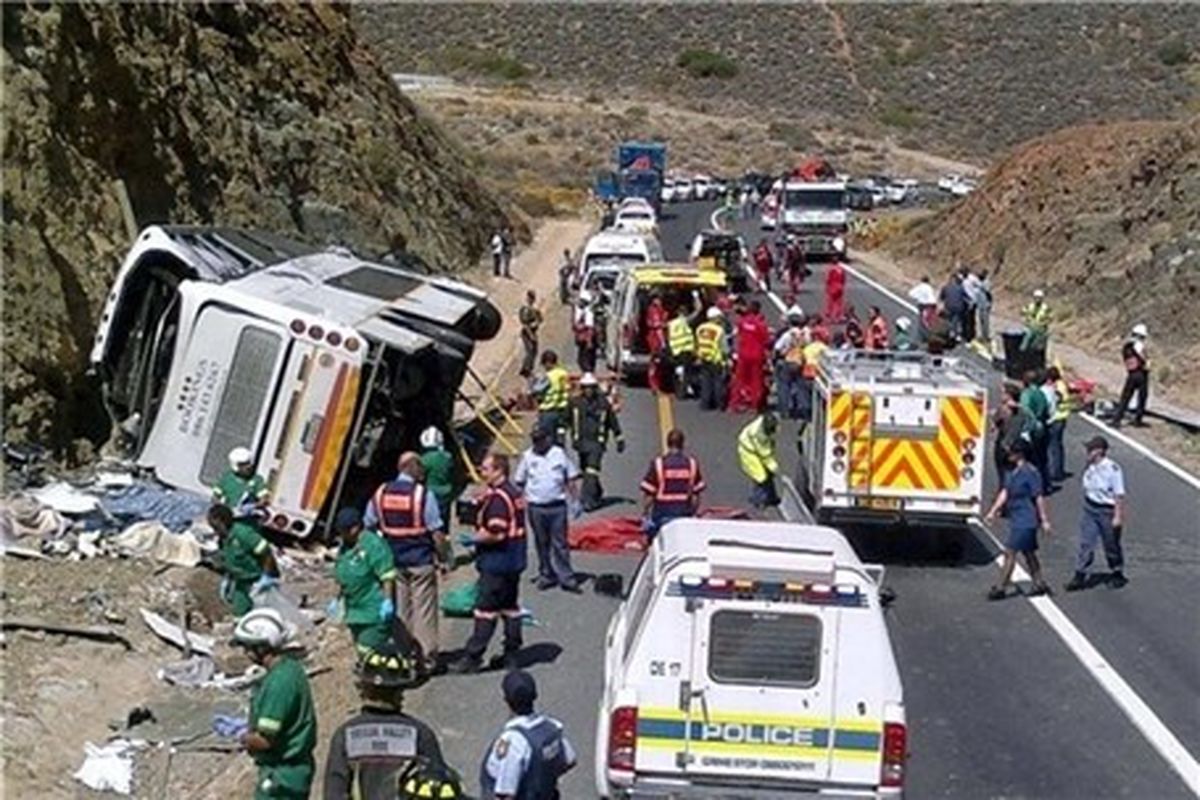 واژگونی اتوبوس معدنچیان ۴۰ کشته و زخمی برجای گذاشت