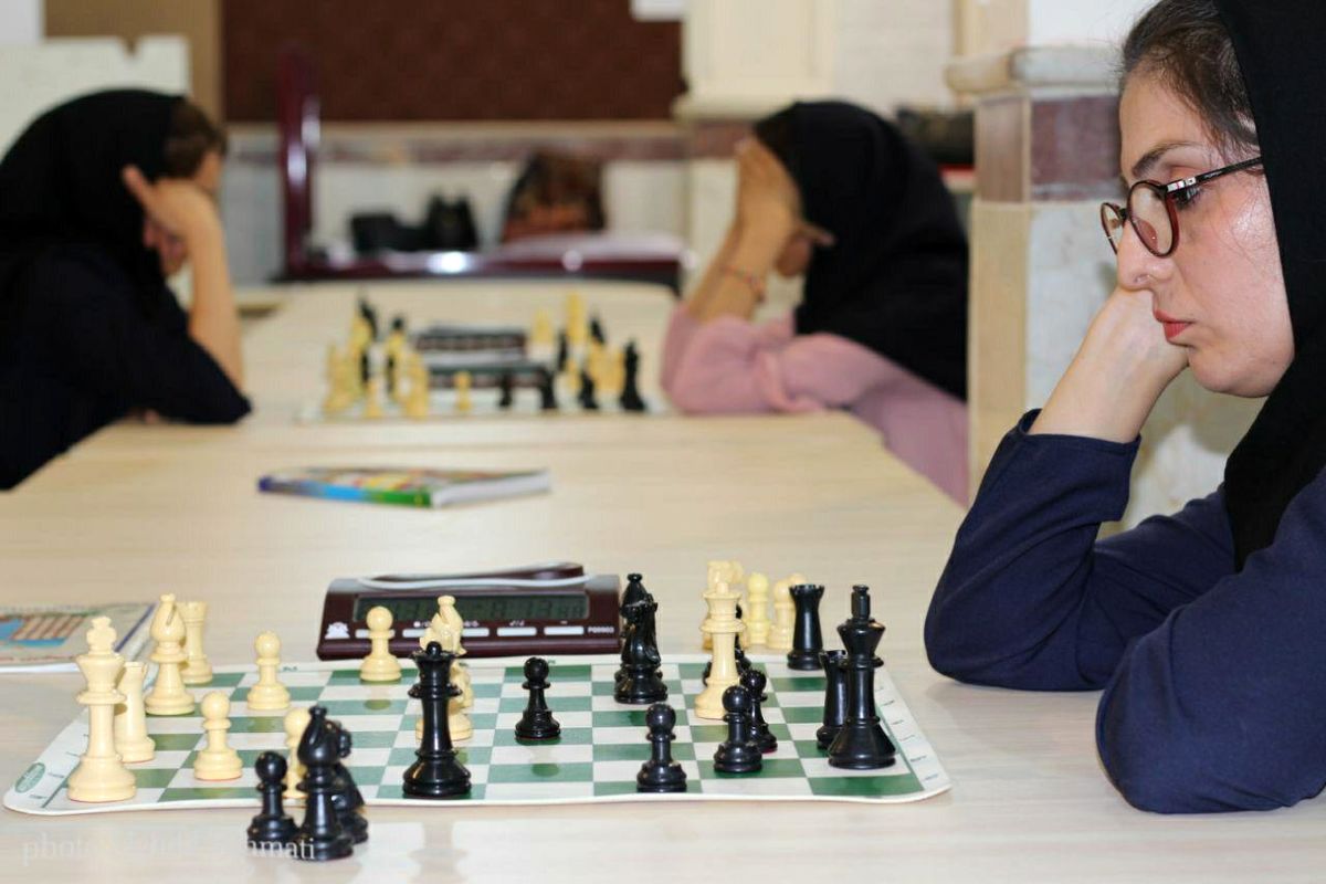 آغاز مسابقات شطرنج کلانشهرهای کشور در همدان