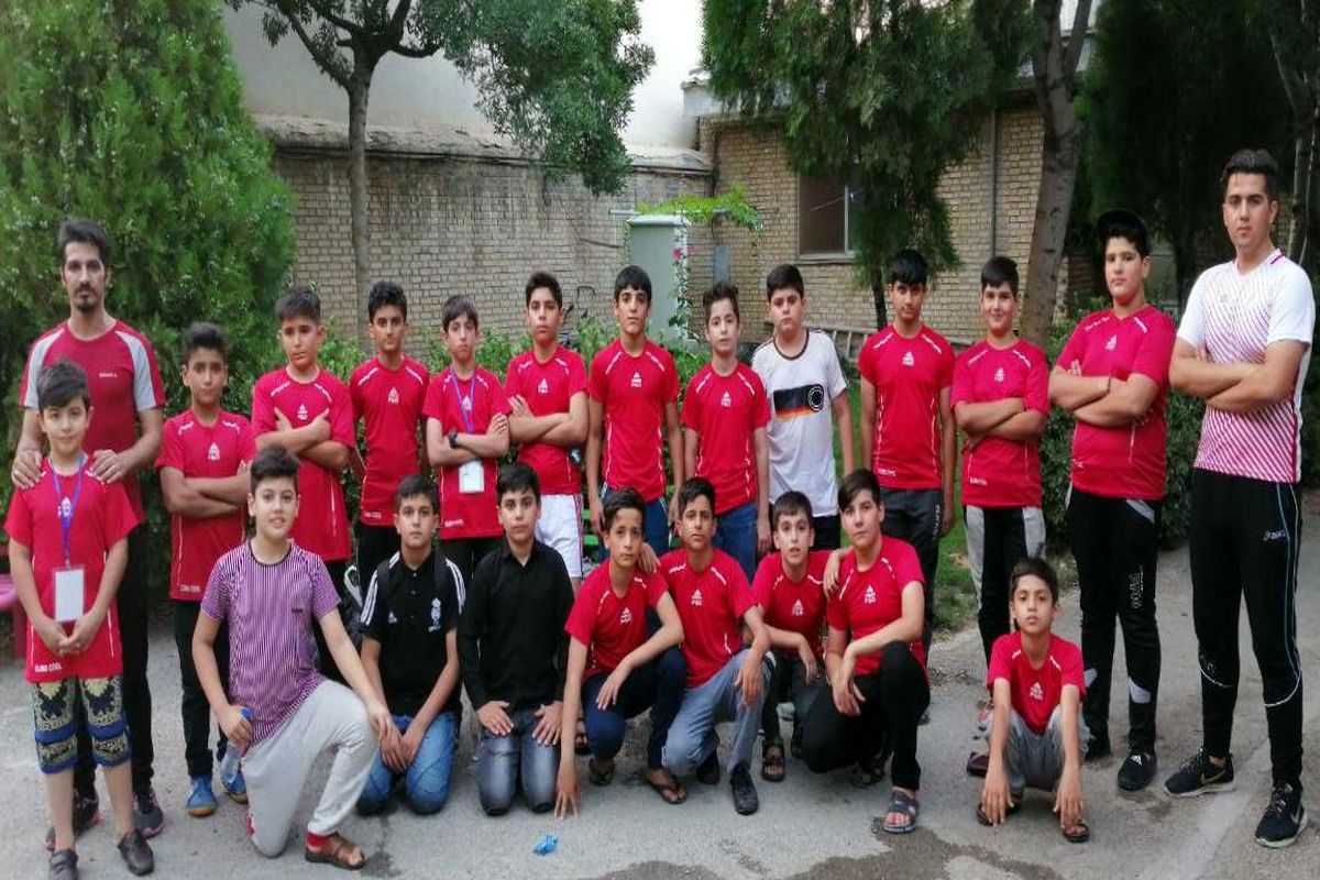 ۱۳ نشان رنگارنگ حاصل کار نونهالان کردستانی در مسابقات زورخانه ای کشور