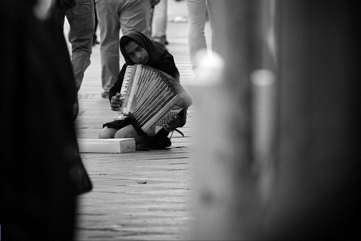 اقتصاد نابسامان زندگی دختران بدسرپرست را می‌سوزاند/ اوضاع کودکان بد سرپرست وخیم‌تر از یک‌سال گذشته