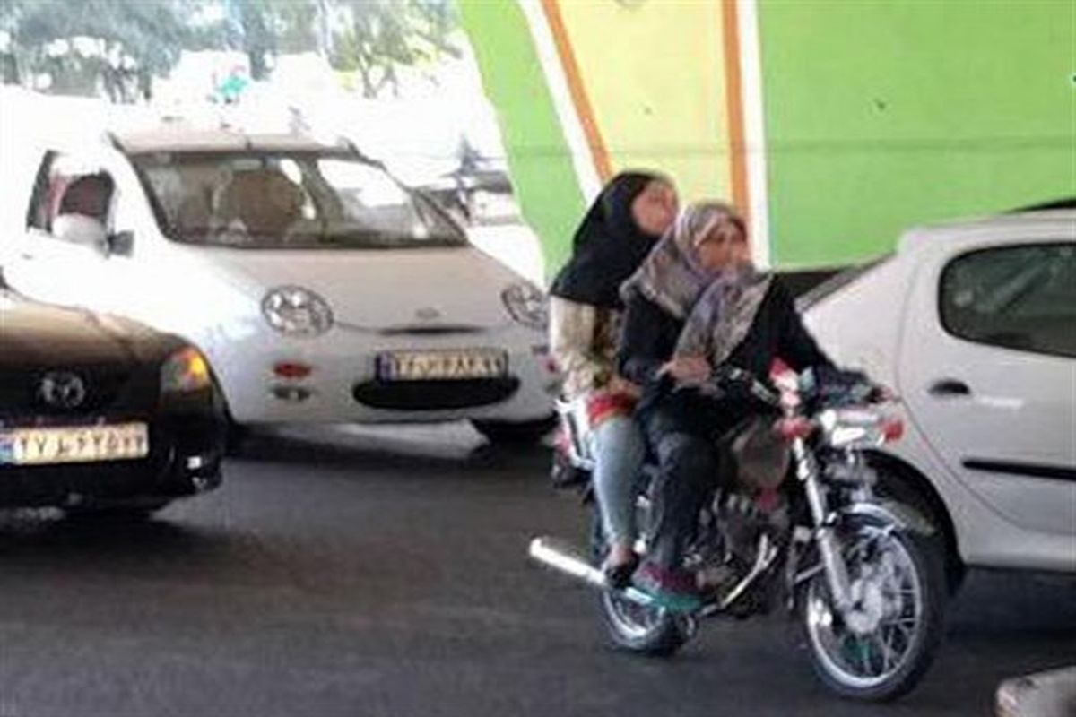 حکم صدور گواهینامه موتورسیکلت به تمام  زنان کشور تسری پیدا می کند/ در قانون گواهینامه منع جنسیتی نداریم
