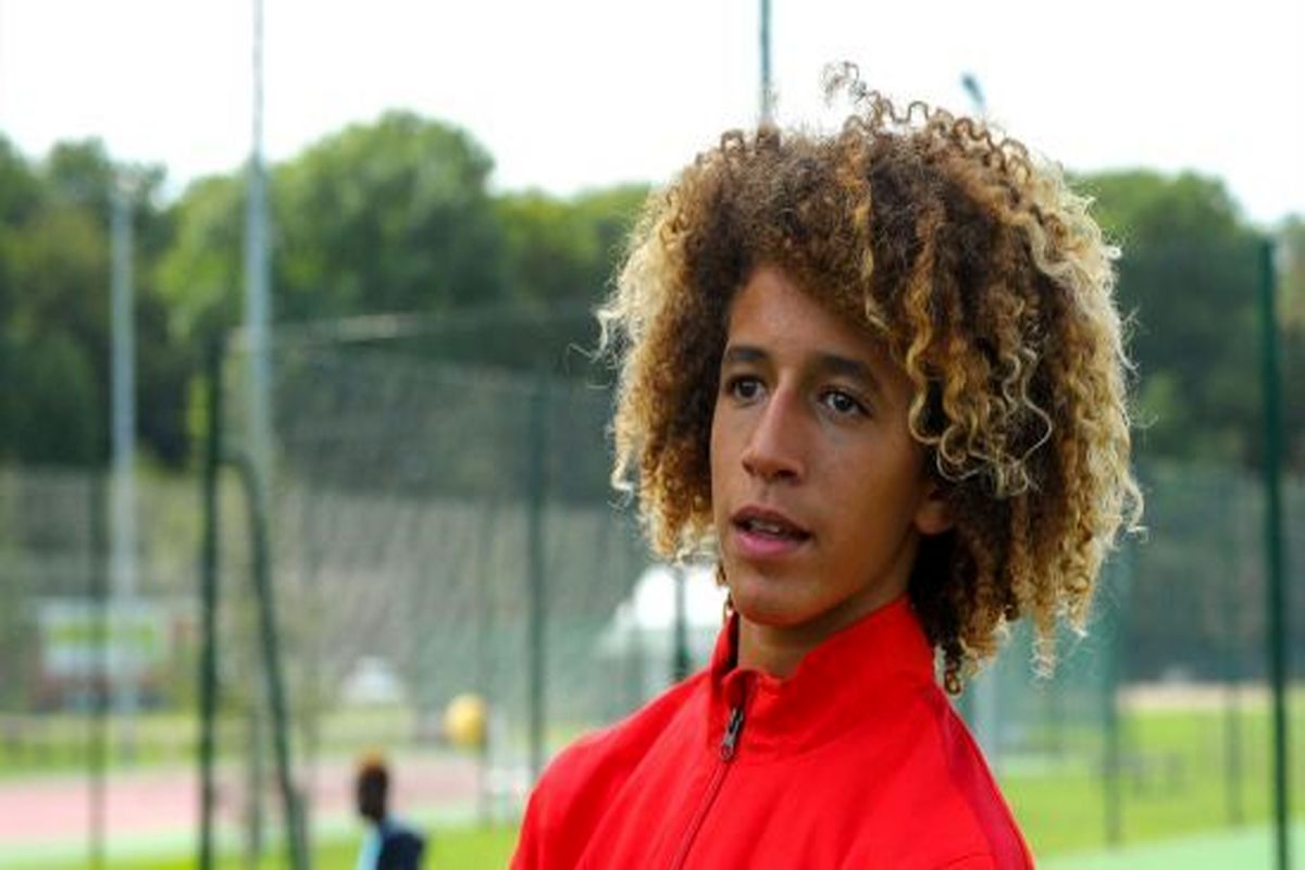 یونایتد اعجوبه ۱۶ ساله موناکو را میلیونر کرد