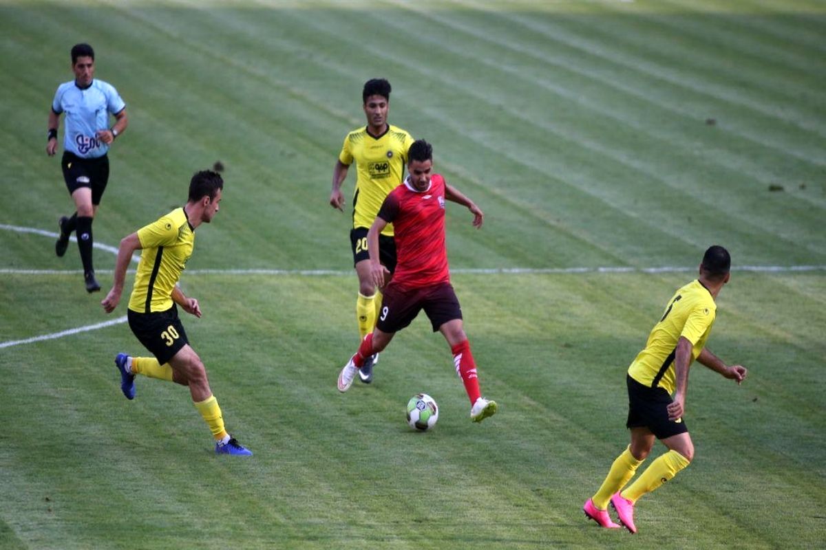 سپاهان مغلوب شاگردان مهاجری شد