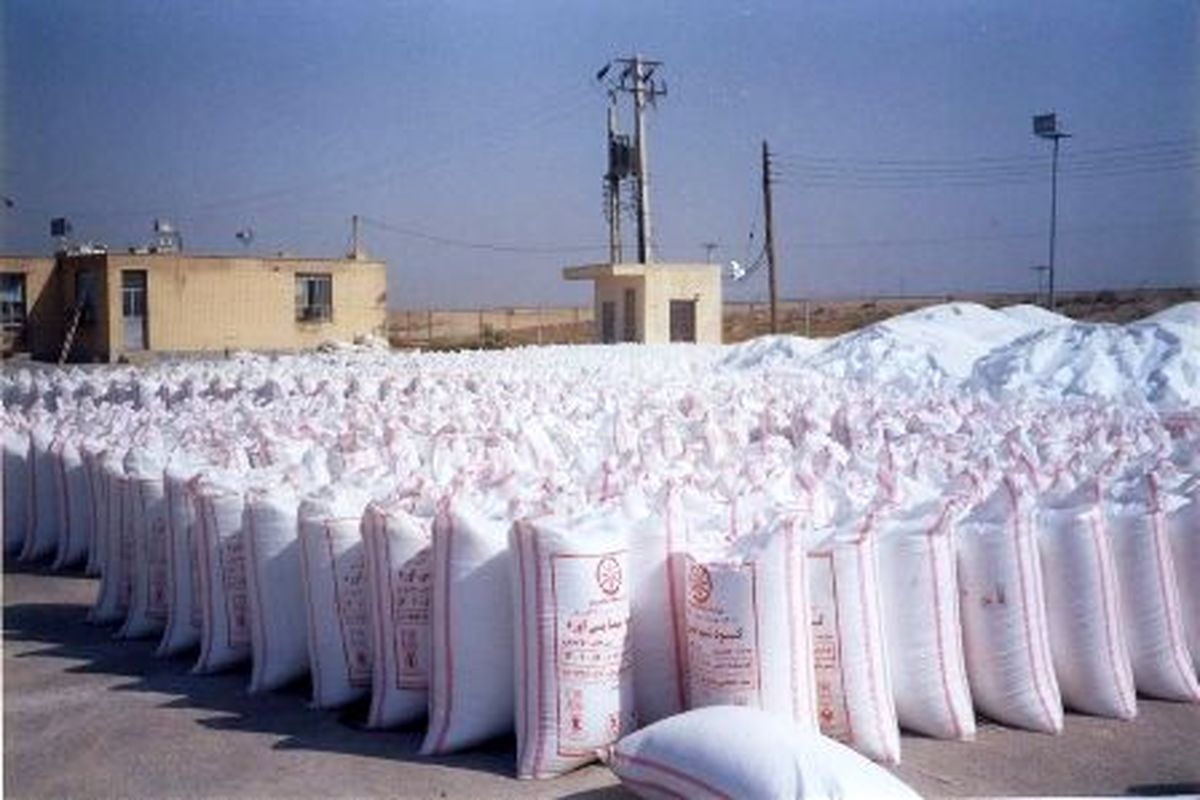 کشف ۳ میلیارد و ۵۰۰ میلیون ریال محموله کود شیمیایی قاچاق در کرمانشاه