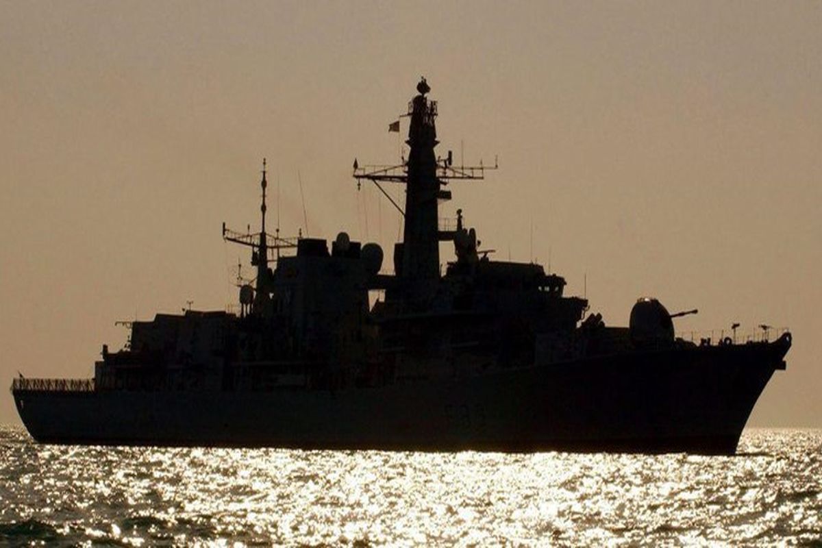 قصد انگلیس برای  اسکورت کشتی‌ها در تنگه هرمز