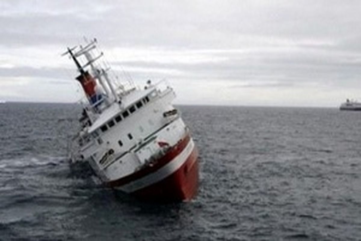 کشتی ایرانی در دریای خزر دچار حادثه شد