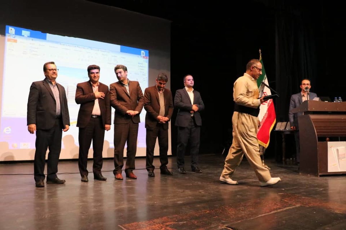 برگزیدگان دومین جایزه ادبی کتاب سال کردستان معرفی شدند
