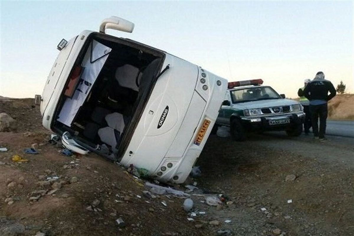 انحراف اتوبوس مسافربری در جاده سبزوار - میامی